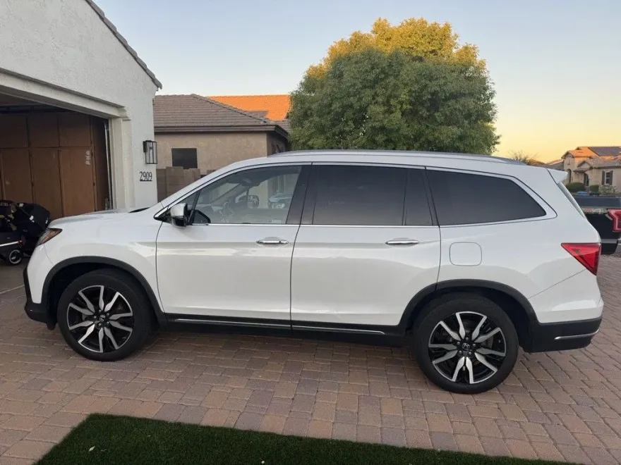 2020 Honda Pilot Elite photo 1