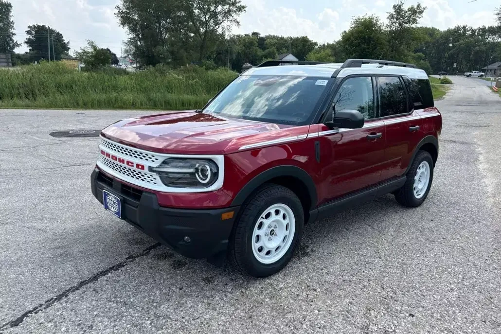 2025 Ford Bronco Sport Heritage photo 1
