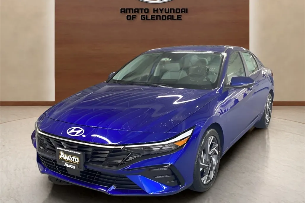 2025 Hyundai Elantra Limited photo 1