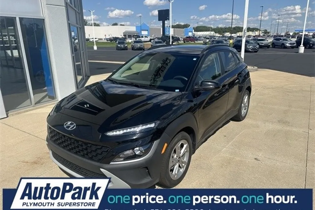 2022 Hyundai Kona SEL photo 1