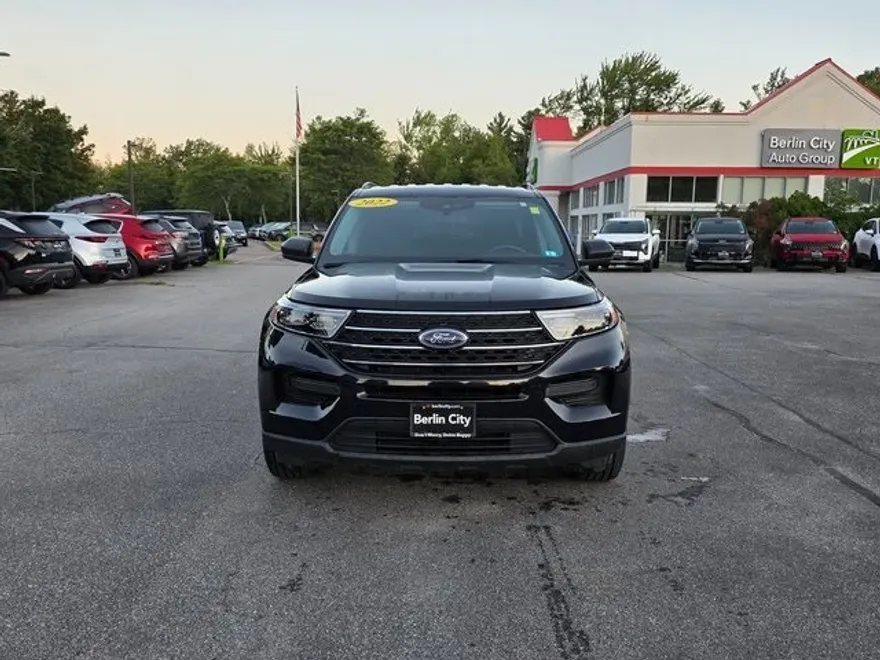2022 Ford Explorer XLT photo 1