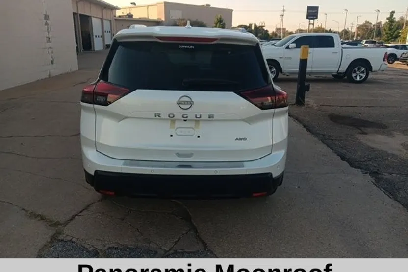 2026 Nissan Rogue SV photo 1