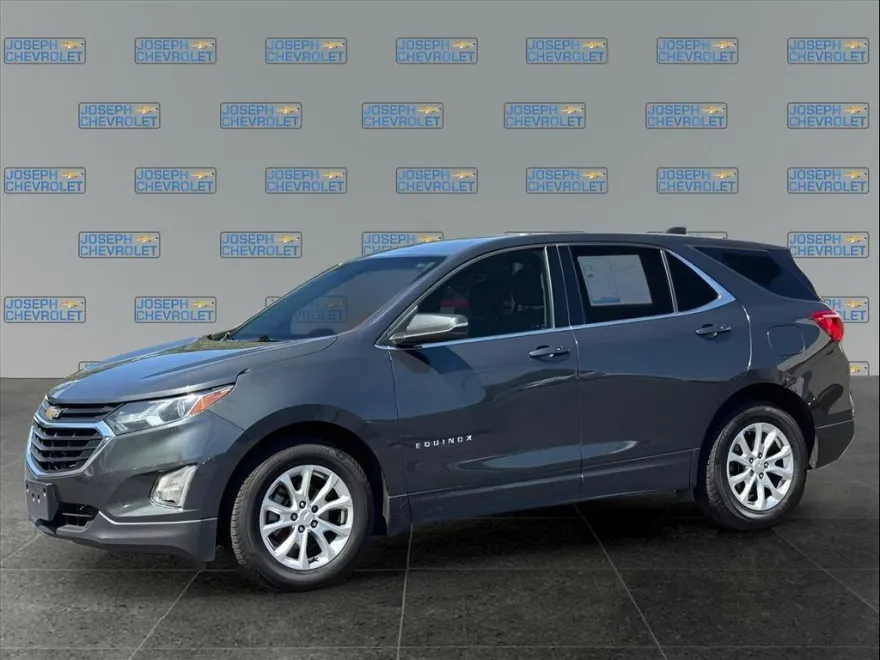 2019 Chevrolet Equinox LT photo 1