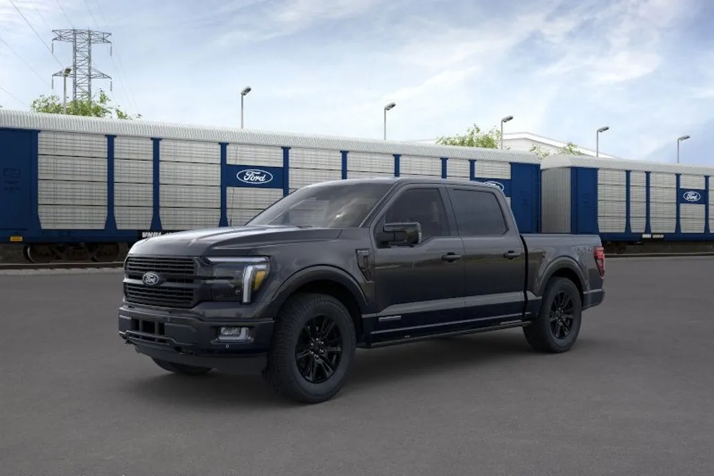2025 Ford F-150 Platinum photo 1