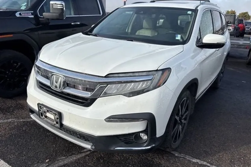 2021 Honda Pilot Touring photo 1