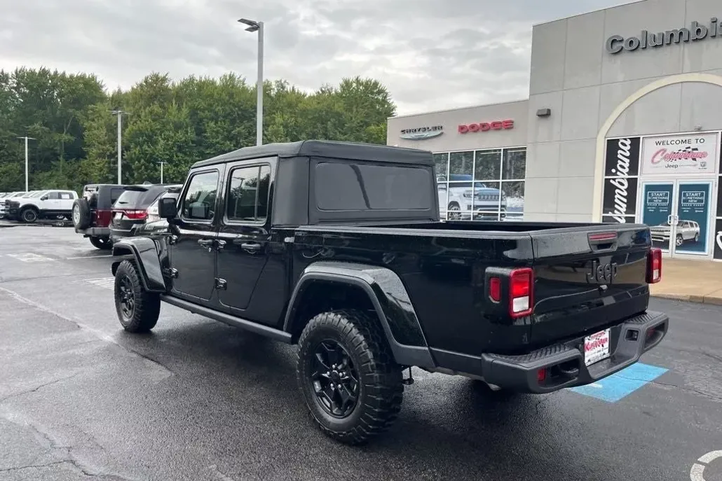 2022 Jeep Gladiator Willys photo 1