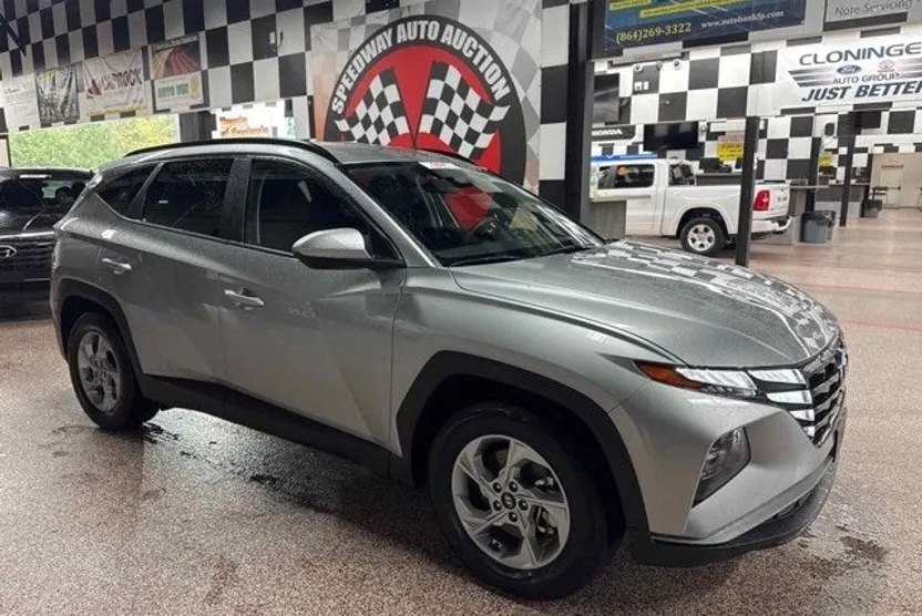 2024 Hyundai Tucson SEL photo 1