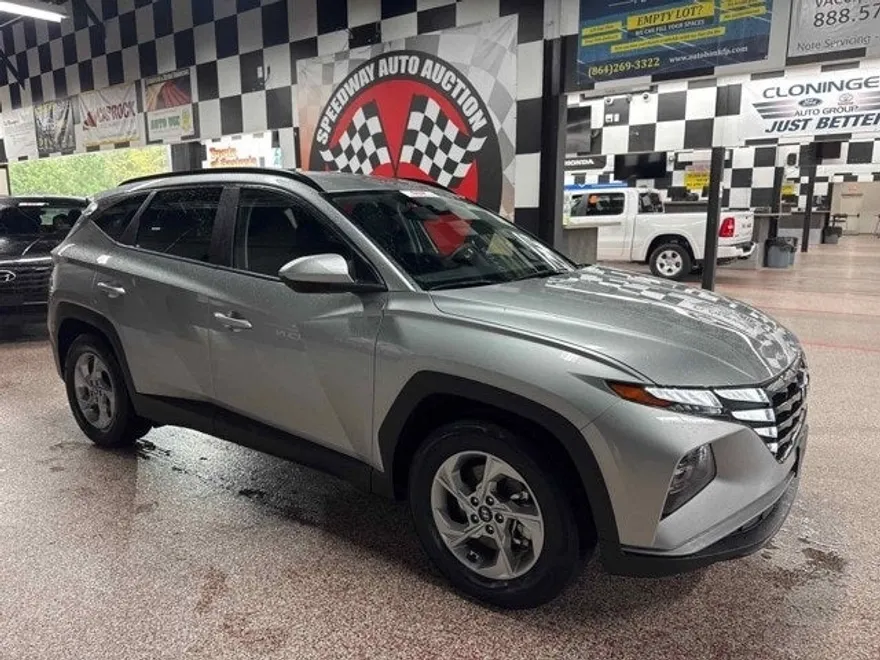 2024 Hyundai Tucson SEL photo 1