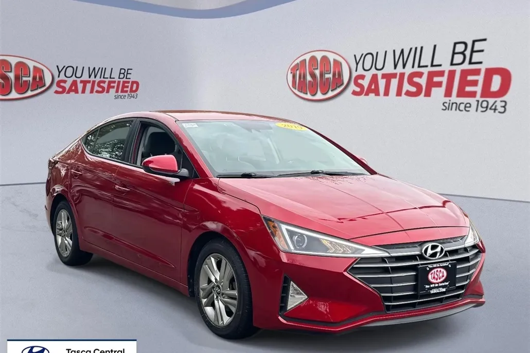 2019 Hyundai Elantra SEL photo 1