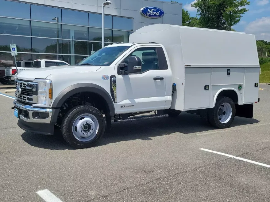 2024 Ford F-550 XL photo 1