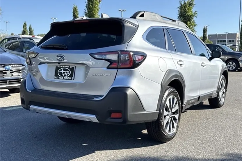 2025 Subaru Outback Limited photo 1