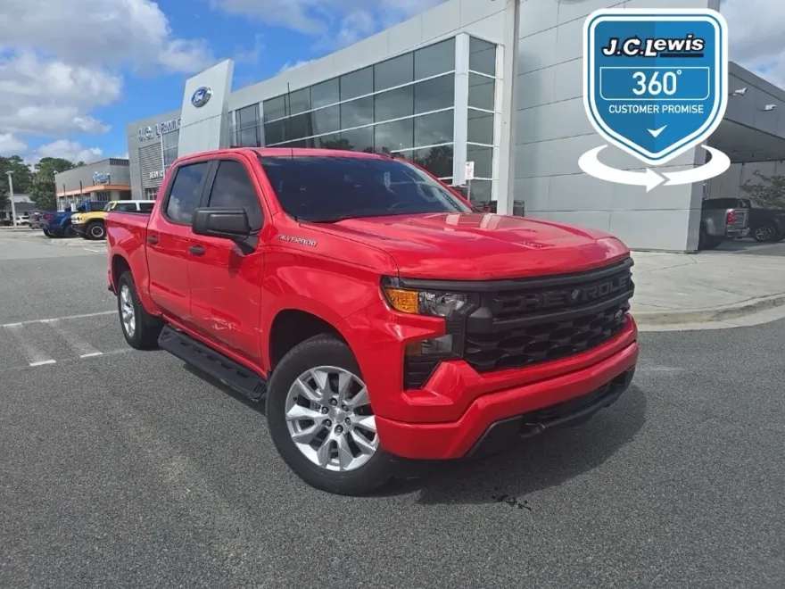 2022 Chevrolet Silverado 1500 Custom photo 1