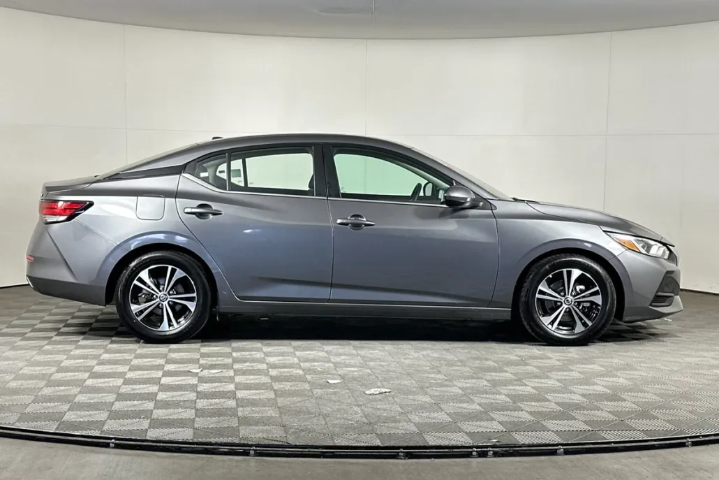 2023 Nissan Sentra SV photo 1