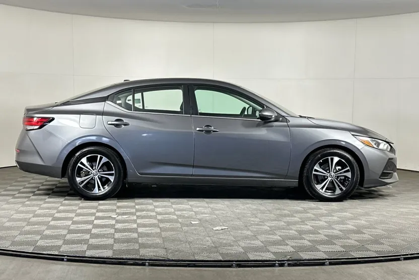 2023 Nissan Sentra SV photo 1