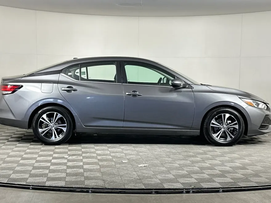 2023 Nissan Sentra SV photo 1