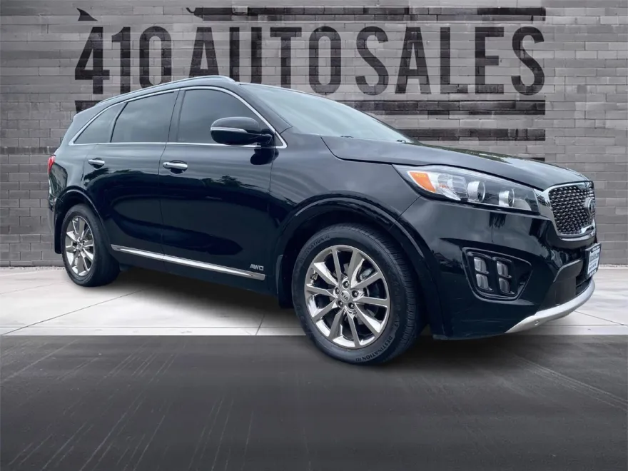 2017 Kia Sorento SX Limited V6 photo 1