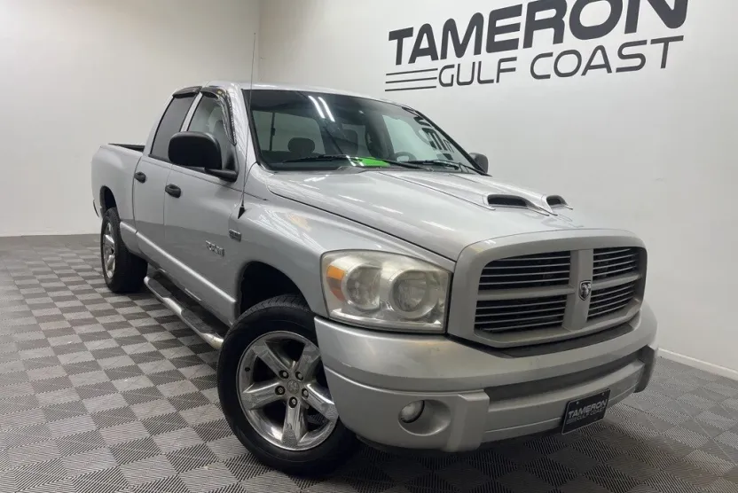 2008 Dodge Ram SLT photo 1