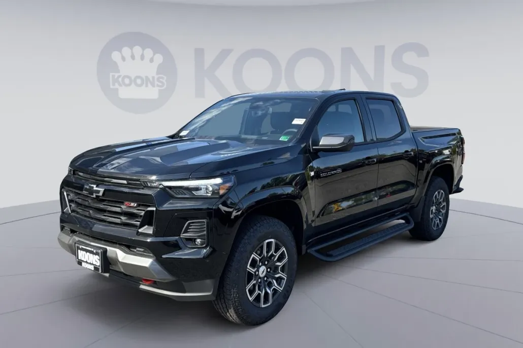 2025 Chevrolet Colorado Z71 photo 1