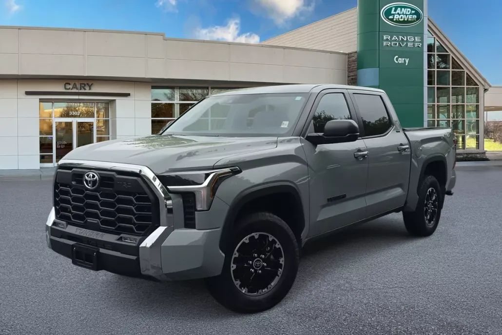 2024 Toyota Tundra SR5 photo 1