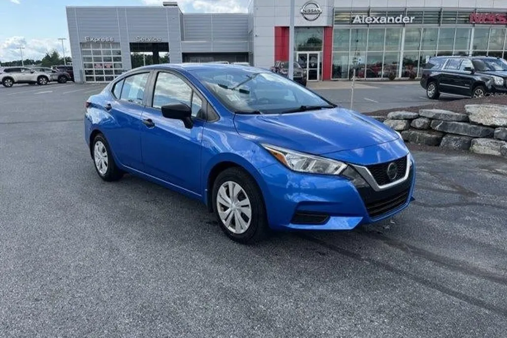 2021 Nissan Versa 1.6 S photo 1