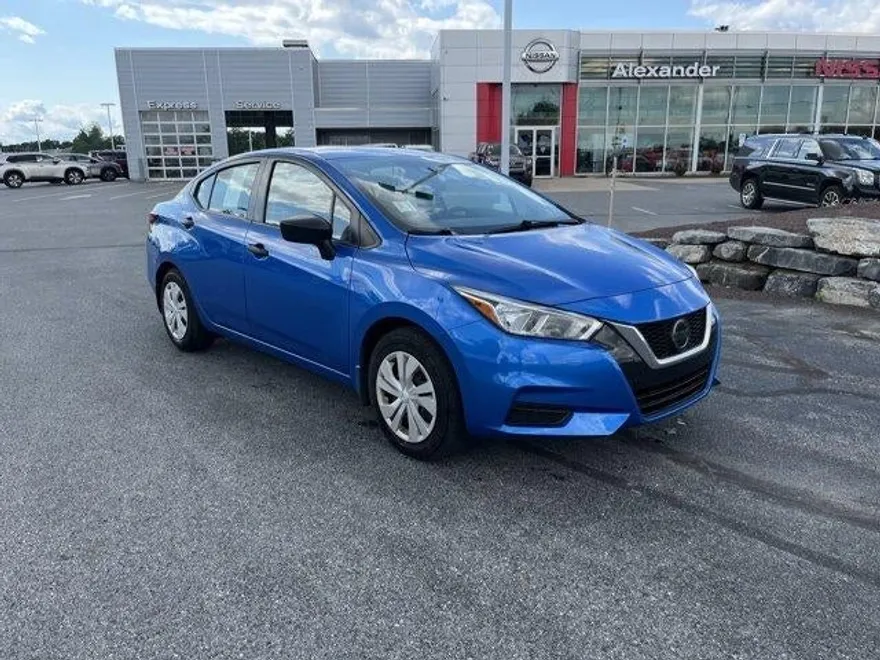 2021 Nissan Versa 1.6 S photo 1