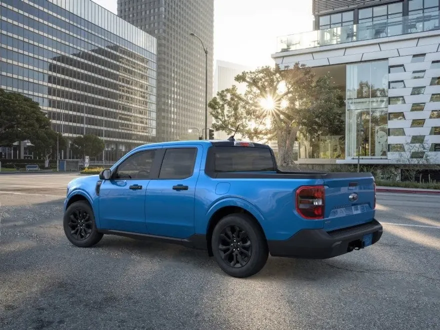 2024 Ford Maverick XLT photo 1