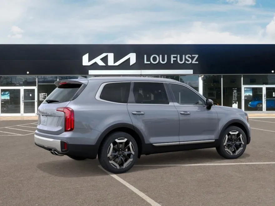 2025 Kia Telluride S photo 1