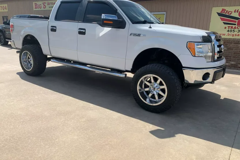 2011 Ford F-150 XLT photo 1