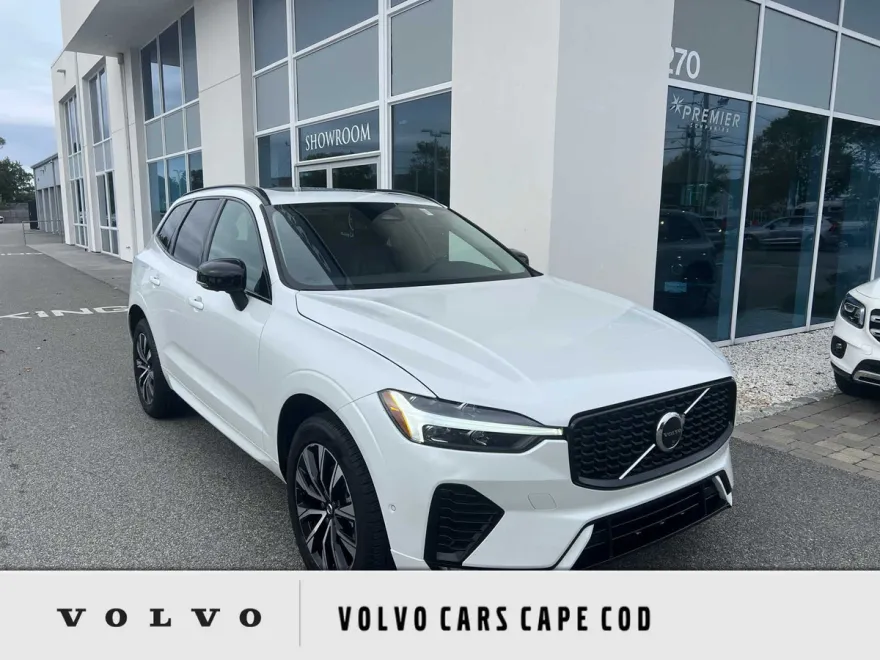 2025 Volvo XC60 B5 Plus photo 1