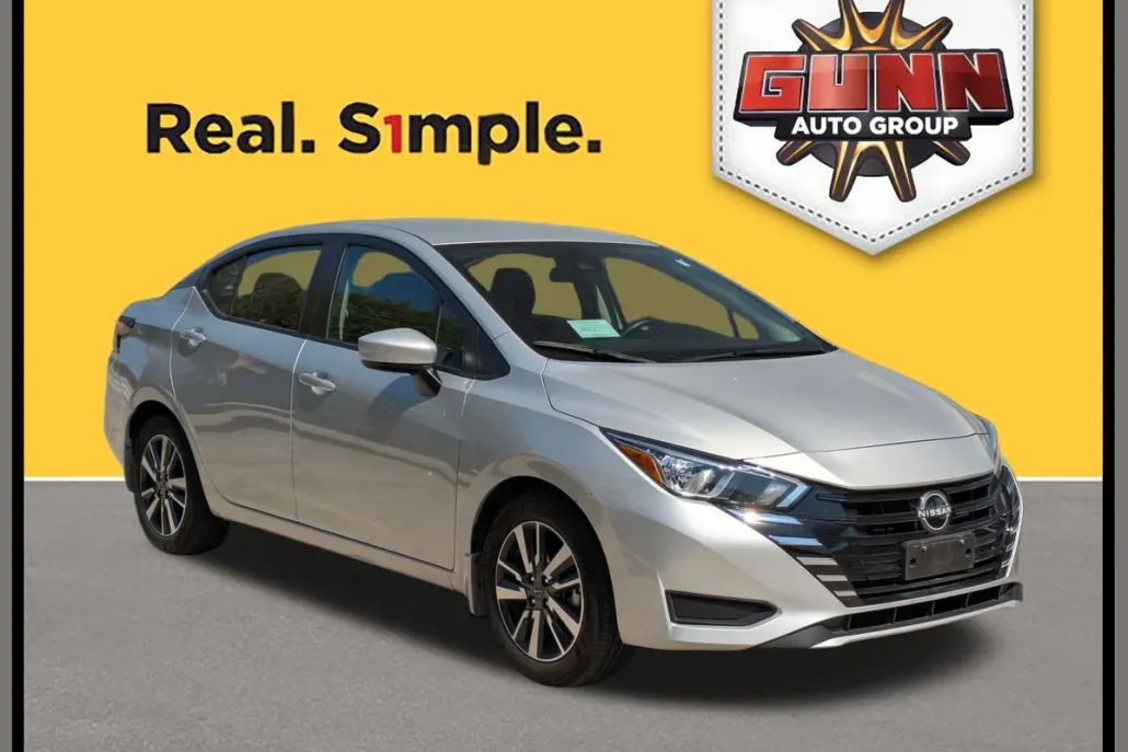 2024 Nissan Versa SV photo 1