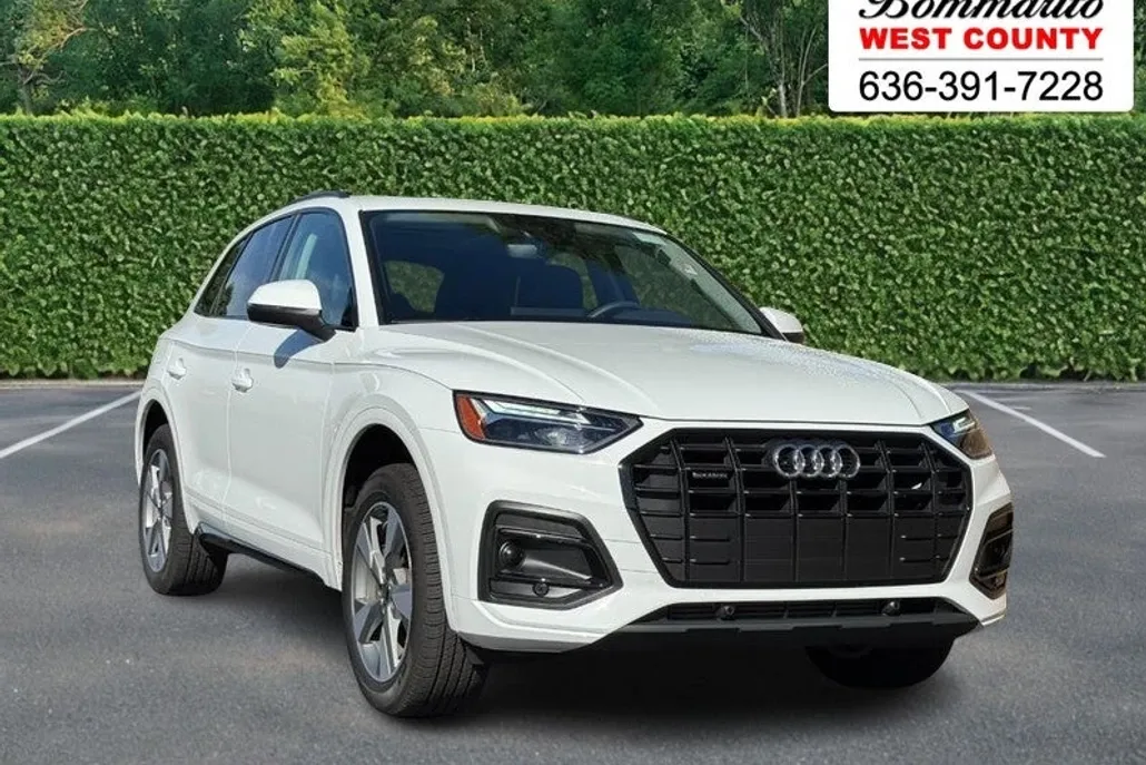 2025 Audi Q5 Premium 40 TFSI photo 1