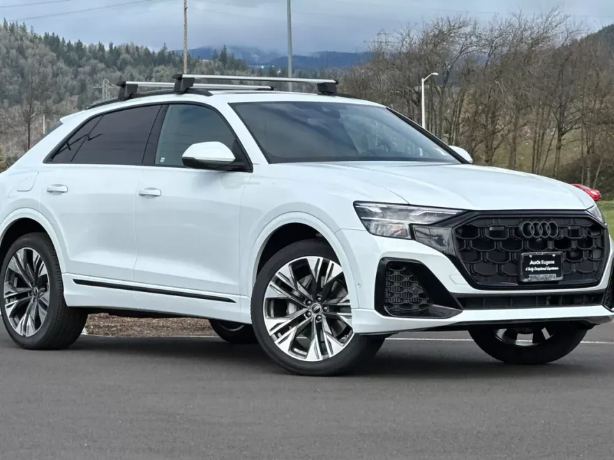 2025 Audi Q8 55 Premium Plus photo 1