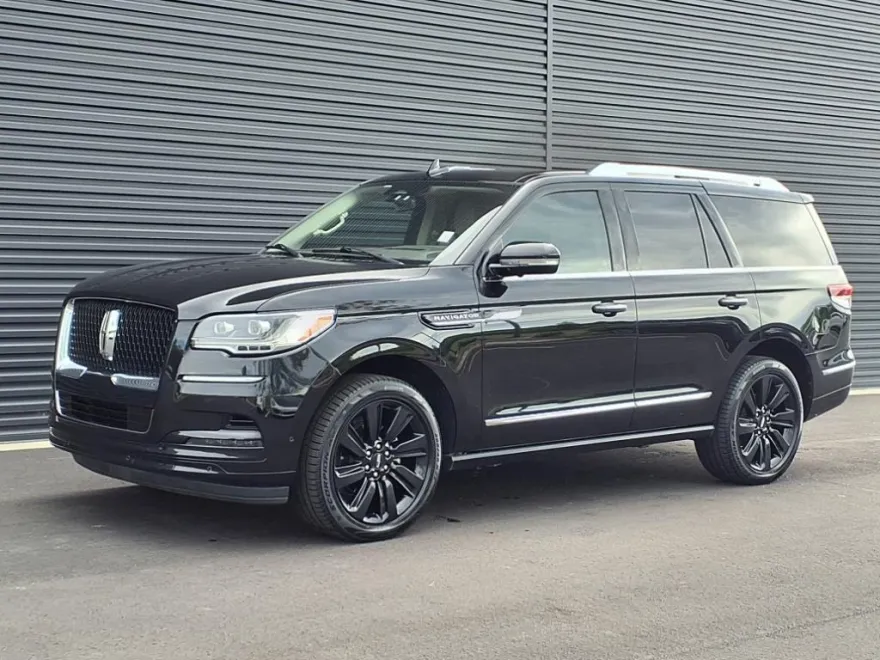 2023 Lincoln Navigator Reserve photo 1