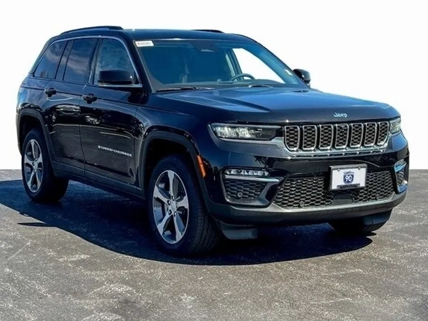 2023 Jeep Cherokee 4xe Sport photo 1