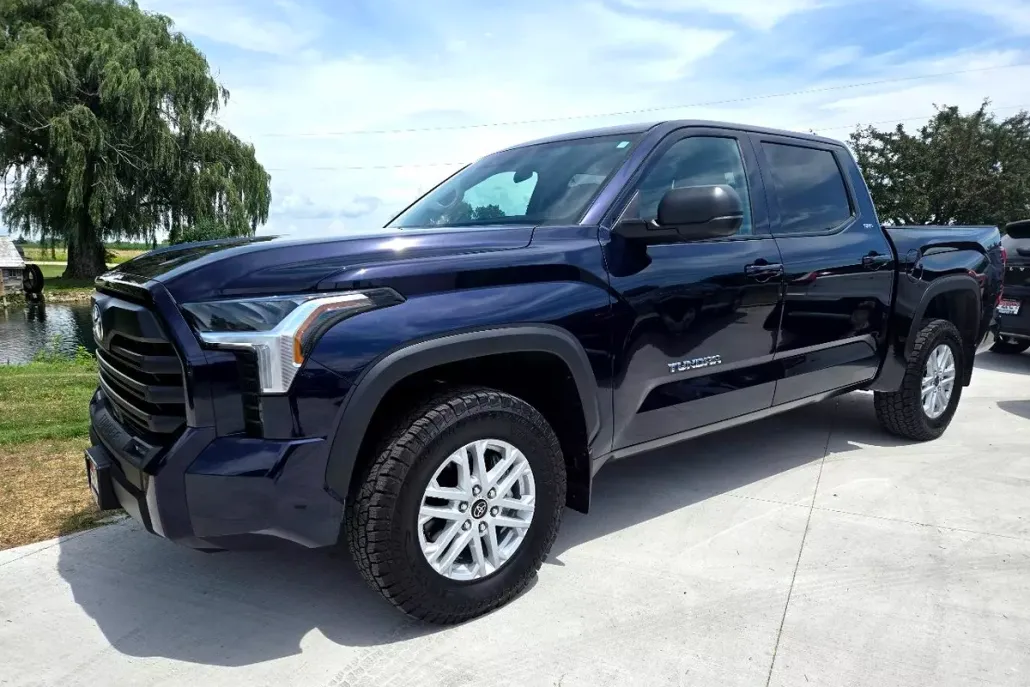 2024 Toyota Tundra SR5 CrewMax photo 1