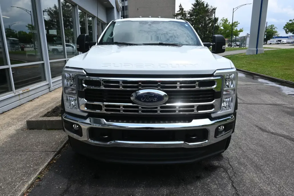 2025 Ford F-450 XL photo 1