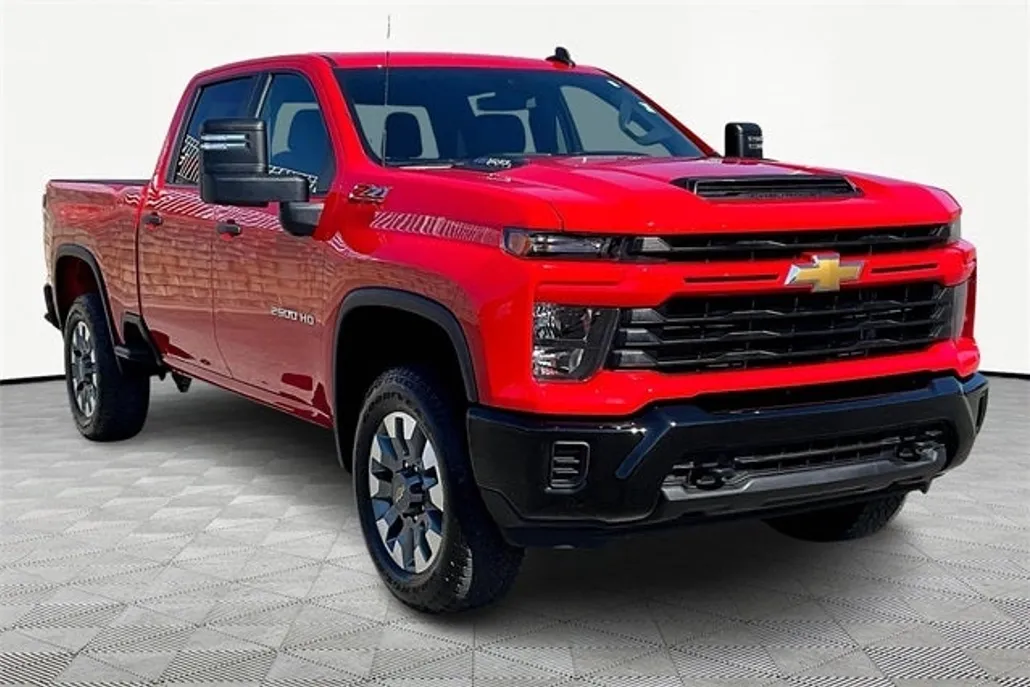2025 Chevrolet Silverado 2500HD Custom photo 1