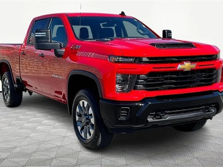 2025 Chevrolet Silverado 2500HD Custom photo 1