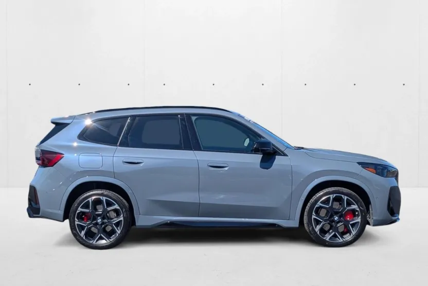 2025 Bmw X1 M35i photo 1