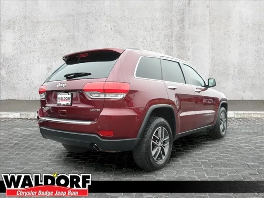 2017 Jeep Grand Cherokee Limited photo 1