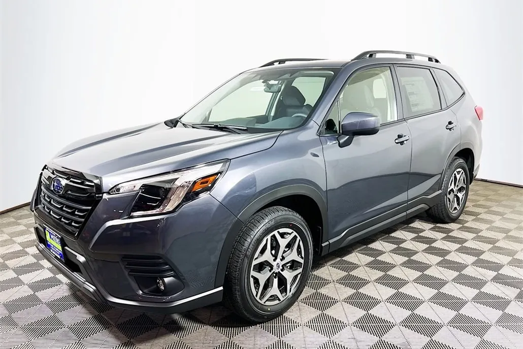 2024 Subaru Forester Premium photo 1