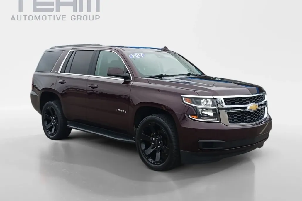2017 Chevrolet Tahoe LT photo 1