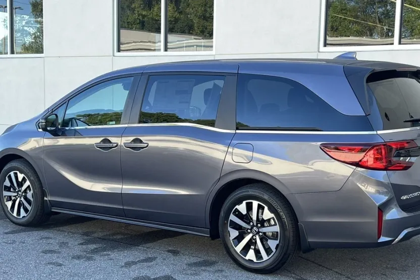 2026 Honda Odyssey EX-L photo 1