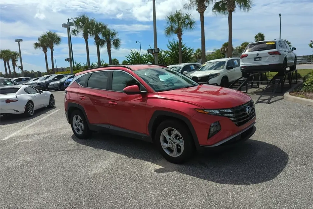 2022 Hyundai Tucson SEL photo 1