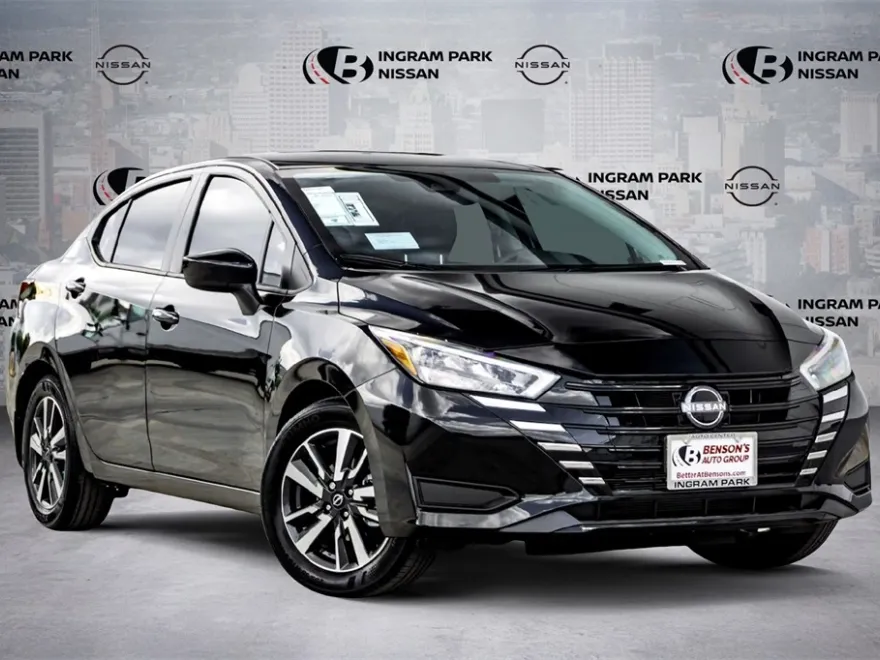 2025 Nissan Versa SV photo 1
