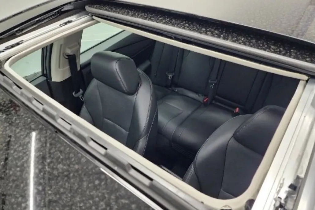 2025 Honda Accord Hybrid Touring photo 1