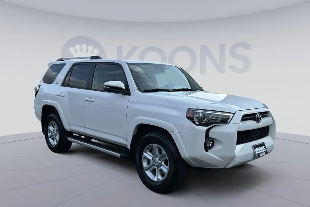 2024 Toyota 4Runner SR5 Premium photo 1