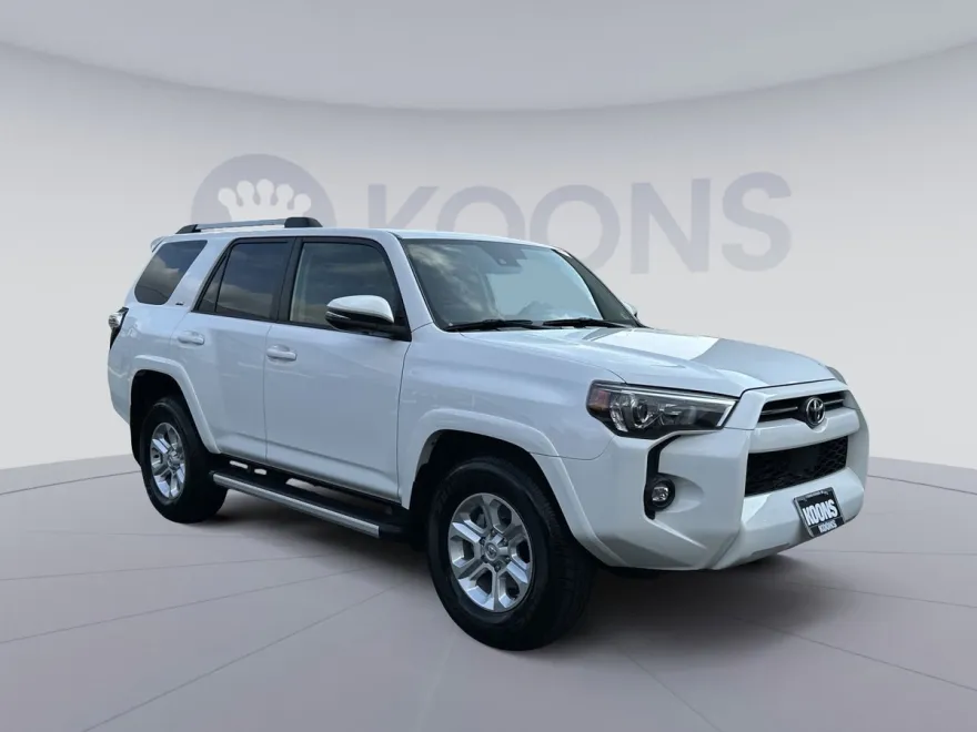 2024 Toyota 4Runner SR5 Premium photo 1