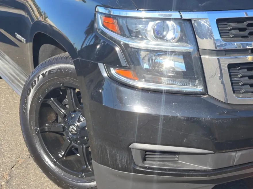 2015 Chevrolet Tahoe LT photo 1