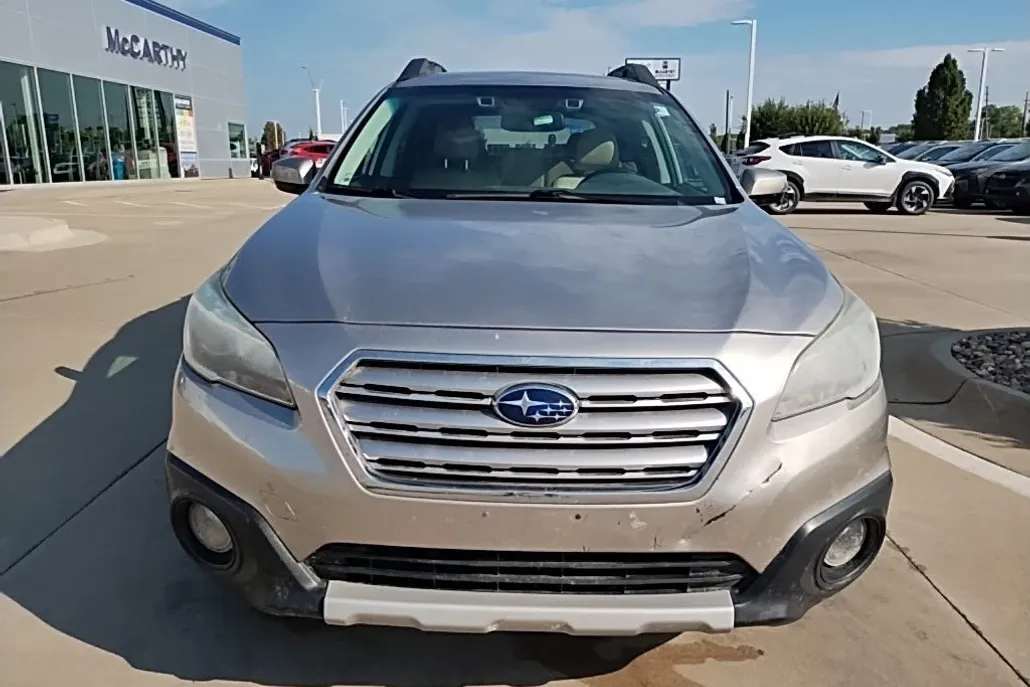 2016 Subaru Outback 2.5i Limited photo 1